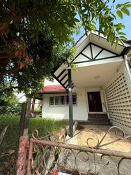 Sixth Avenue (D10), Terrace #583808591